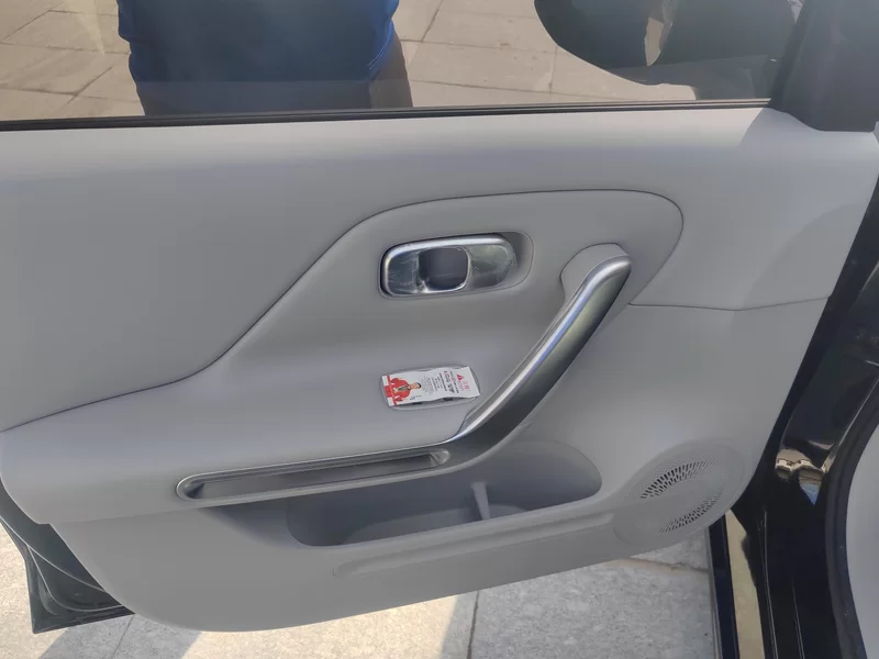 零跑汽车 零跑B01 2025 汽车图片 #9