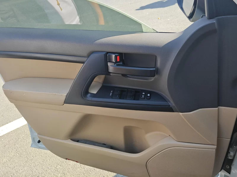 丰田 兰德酷路泽 2015 汽车图片 #9