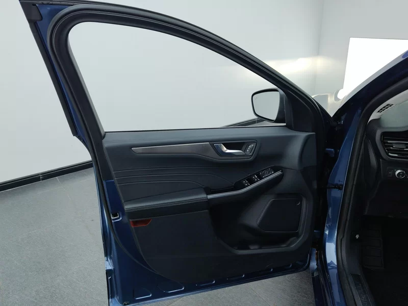 Ford Escape 2021 изображение автомобиля #9