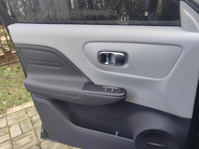 零跑汽车 零跑B10 2025 汽车图片 #9