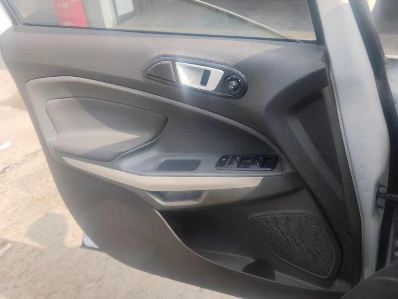Ford EcoSport 2014 изображение автомобиля #9