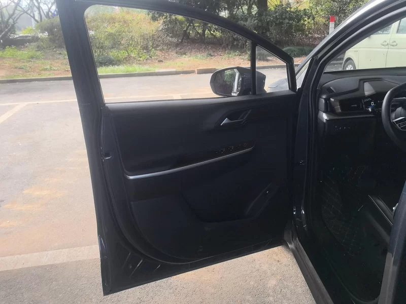 Hyundai Custo 2024 car image #9