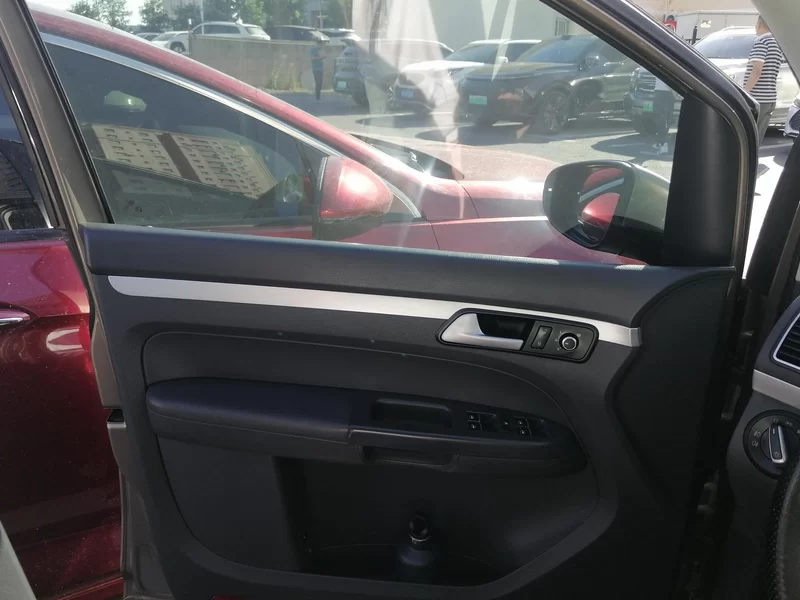 Volkswagen Touran 2016 #9 Volkswagen Touran 2016 car image #9