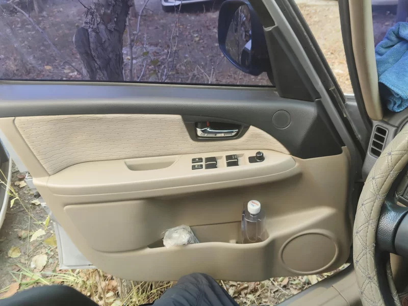 Suzuki SX4 Sedan 2012 image de voiture #9