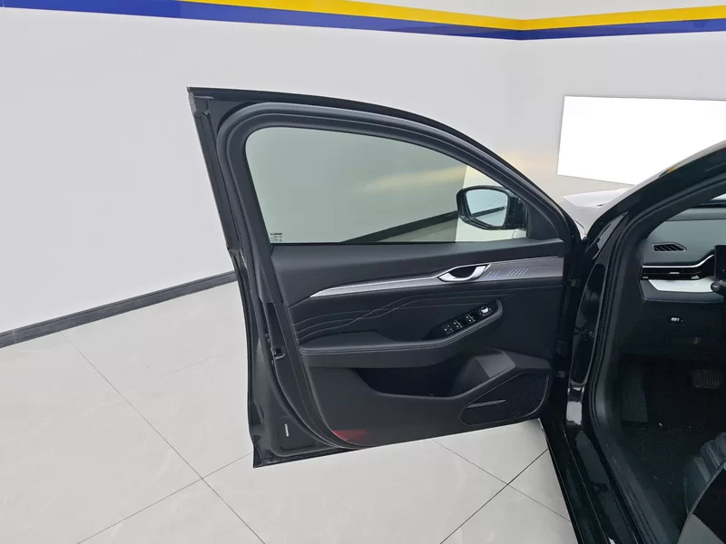 GEELY PrefaceL 2024 car image #9