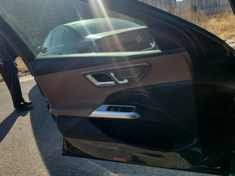 Mercedes-Benz E Class New Energy 2025 immagine di auto #9