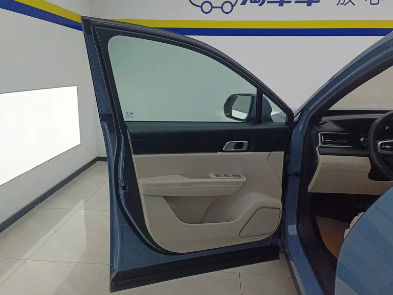 理想汽车 理想ONE 2022 汽车图片 #9