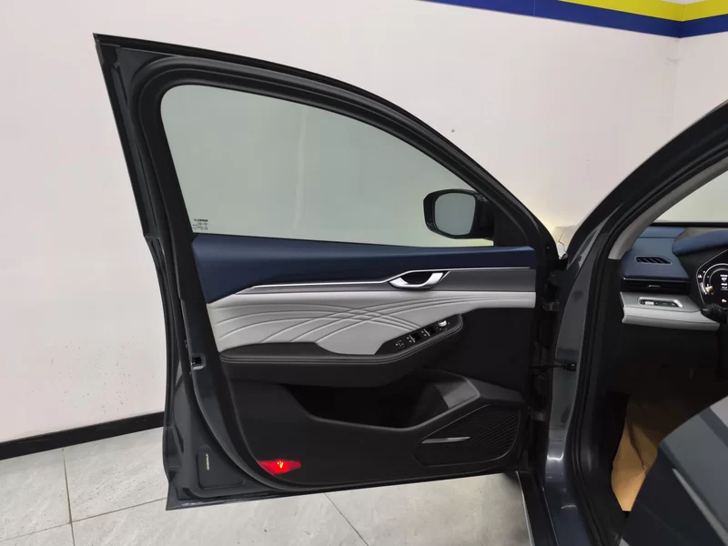 GEELY PrefaceL 2022 car image #9