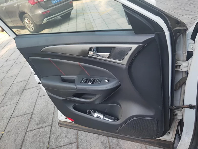 Changan CS75 PRO 2015 #9 Changan CS75 PRO 2015 image de voiture #9