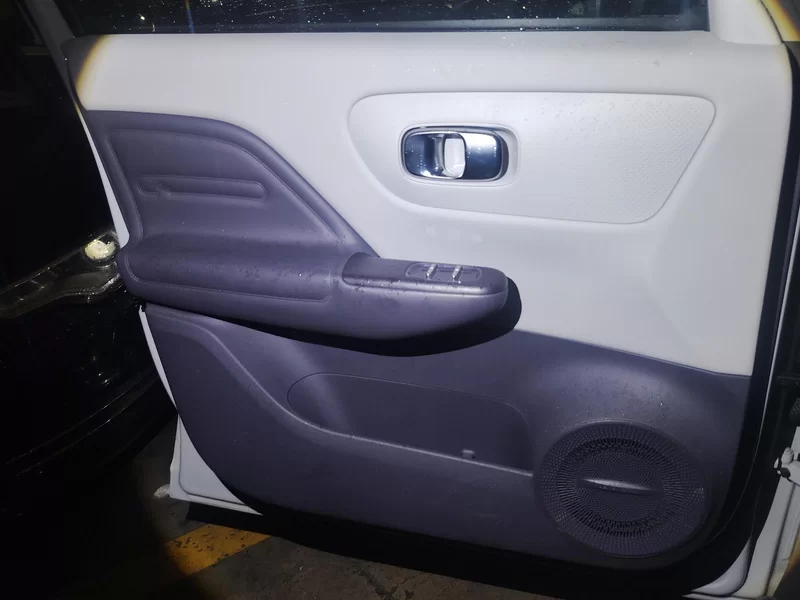 零跑汽车 零跑B10 2025 汽车图片 #9