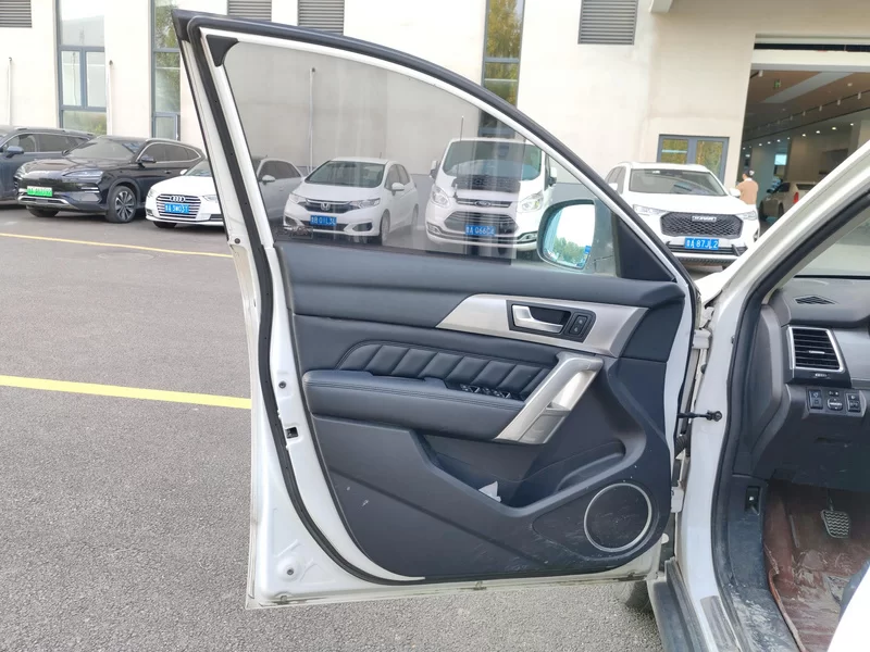 Haval H2 2014 car image #9