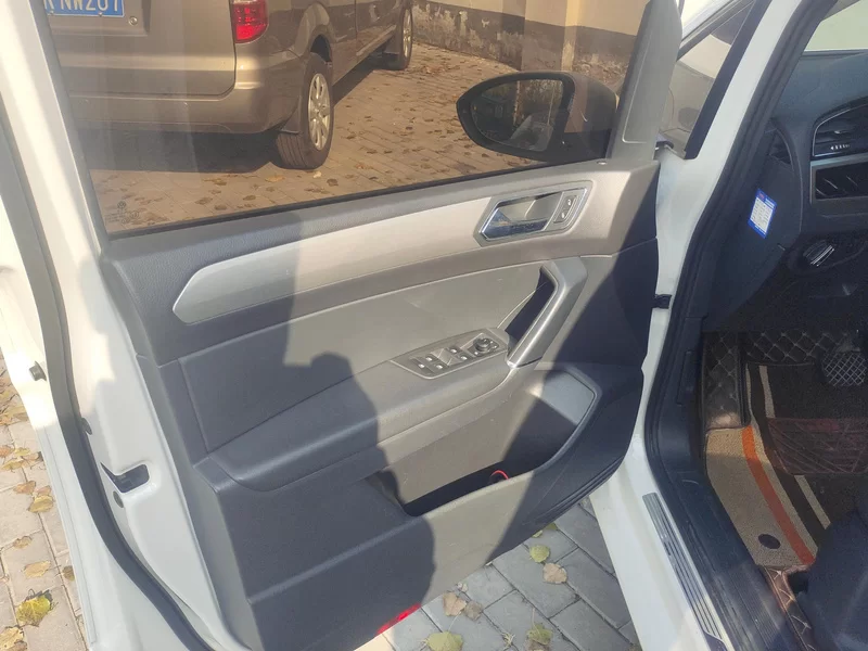 Volkswagen Touran 2018 #9 Volkswagen Touran 2018 car image #9