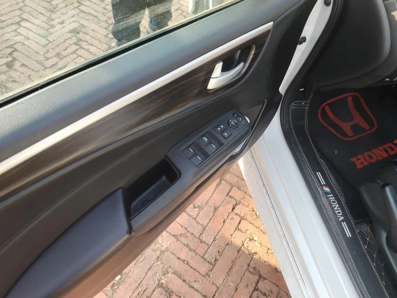 Honda Jade 2018 immagine di auto #9