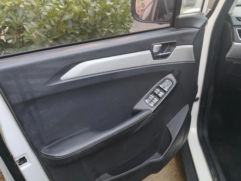 哪吒汽车 哪吒N01 2020 汽车图片 #9