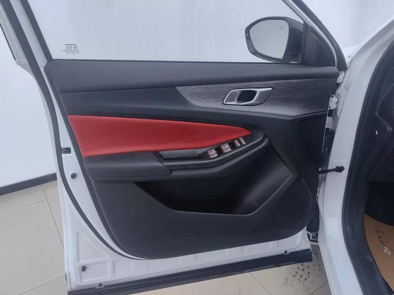 Changan CS55PLUS PHEV 2023 immagine di auto #9