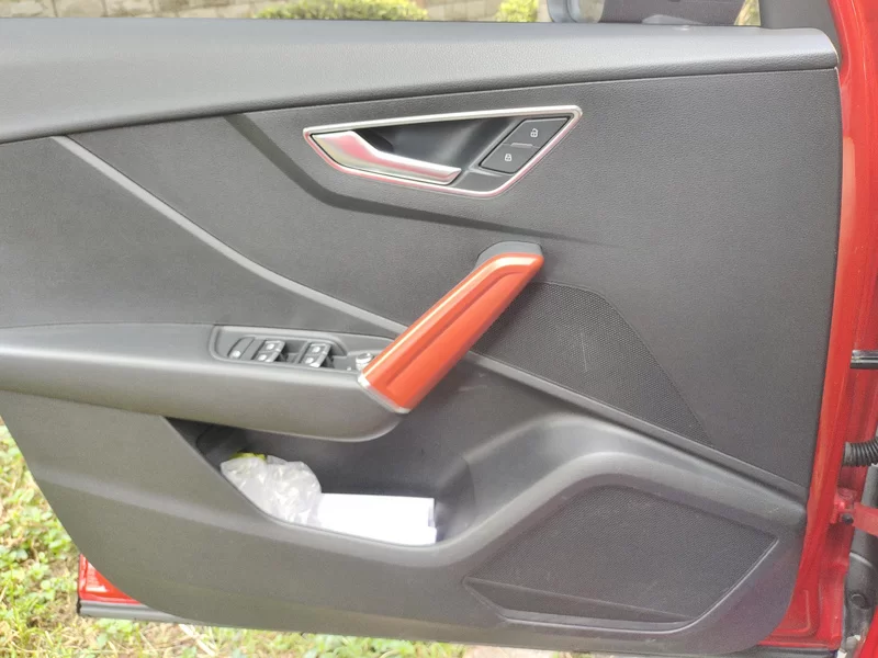 Audi Q2L 2019 immagine di auto #9