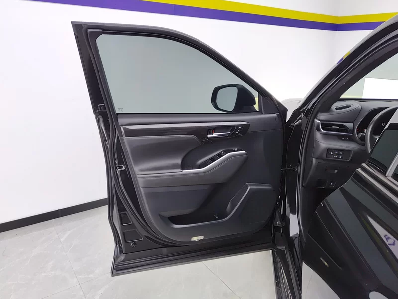 Toyota Crown Kluger 2023 car image #9