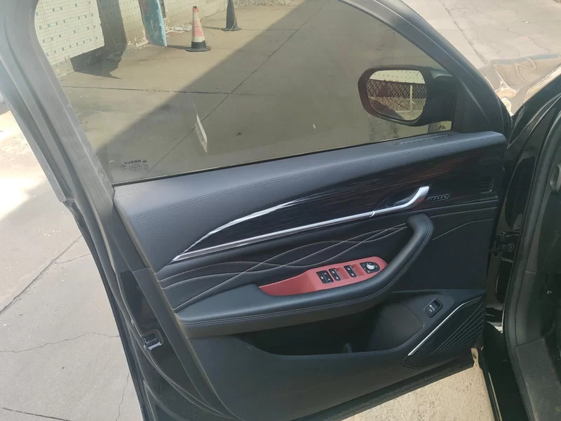 GEELY Monjaro MHEV 2025 car image #9