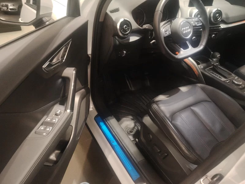 Audi Q2L 2024 car image #9