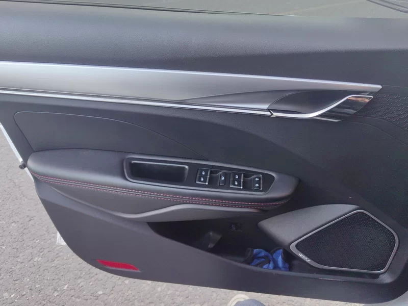 GEELY Binray 2021 car image #9