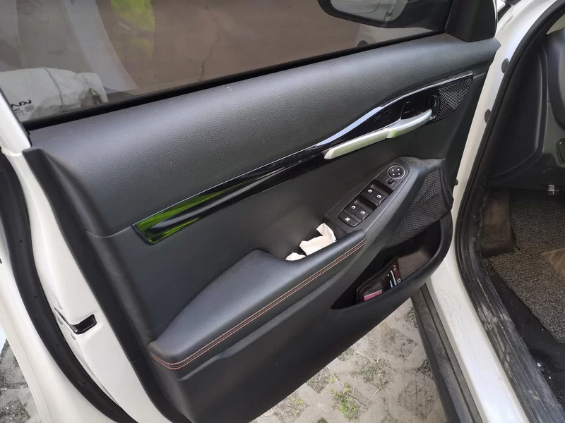 Kia Seltos 2023 car image #9