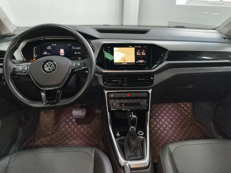 Volkswagen T-Cross 2020 #9 Volkswagen T-Cross 2020 car image #9