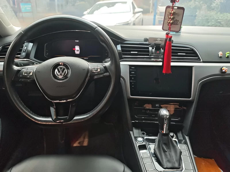 Volkswagen Lamando 2021 immagine di auto #9