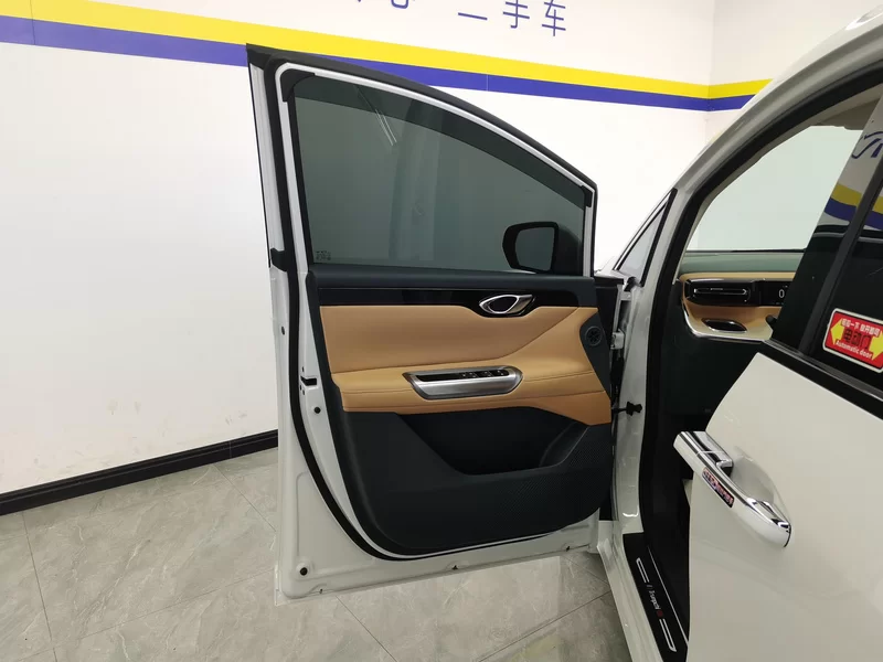 GAC Trumpchi E8 2024 imagem de carro #9