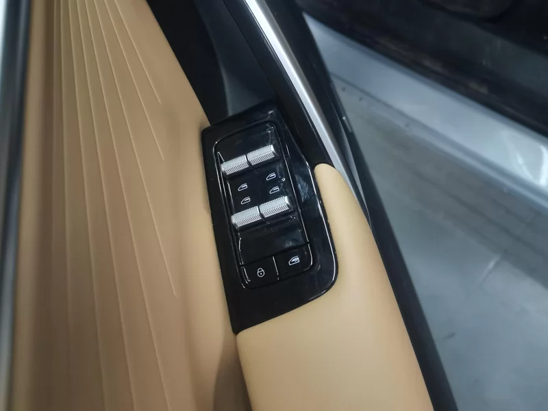 GEELY Boyue L 2023 car image #9