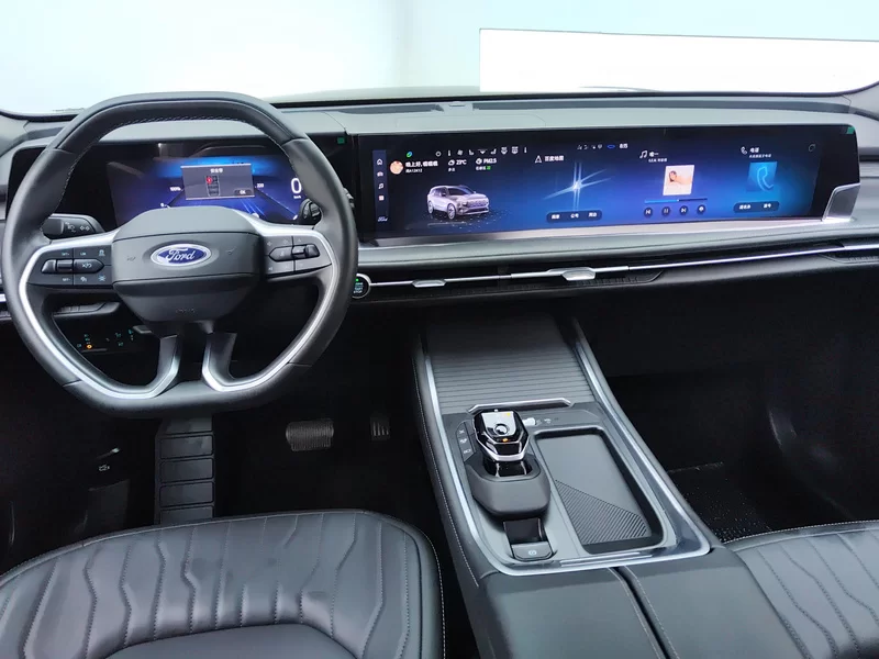 Ford Edge 2024 صورة سيارة #9