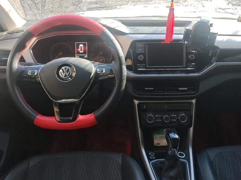 Volkswagen T-Cross 2021 #9 Volkswagen T-Cross 2021 car image #9