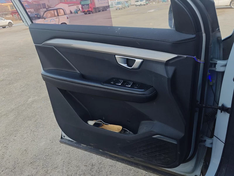 Wuling Asta 2022 car image #9