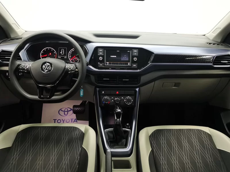 Volkswagen T-Cross 2019 car image #9
