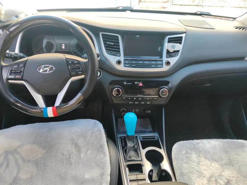 Hyundai Tucson 2017 car image #9