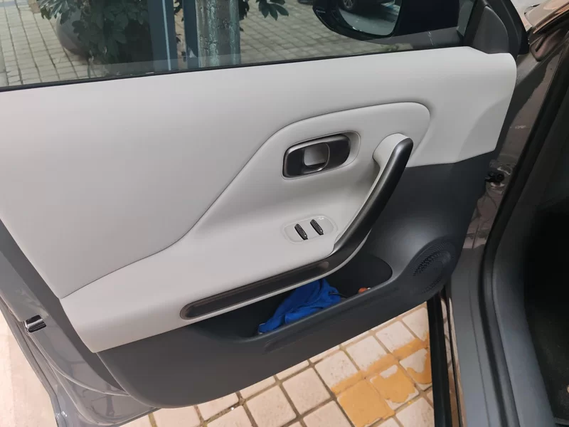 零跑汽车 零跑Lafa5 2025 汽车图片 #9