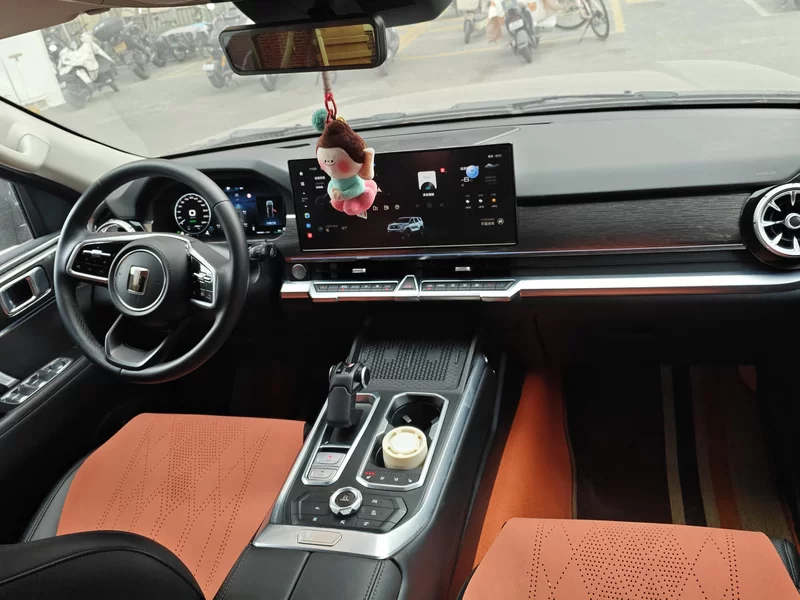 Tank 2025 #9 Tank 2025 car image #9