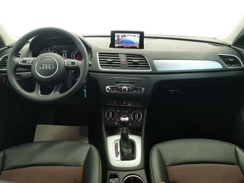 Audi Q3 2017 car image #9
