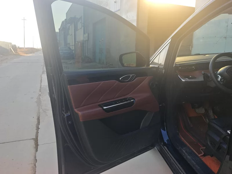 GAC Trumpchi E8 New Energy 2024 car image #9