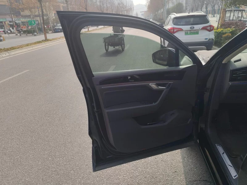 Volkswagen Touareg 2021 car image #9