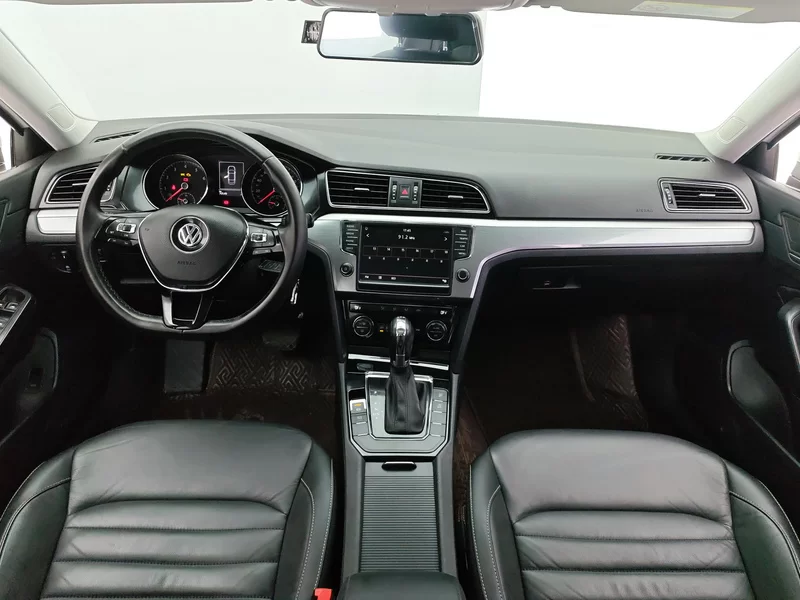 Volkswagen Lamando 2019 car image #9