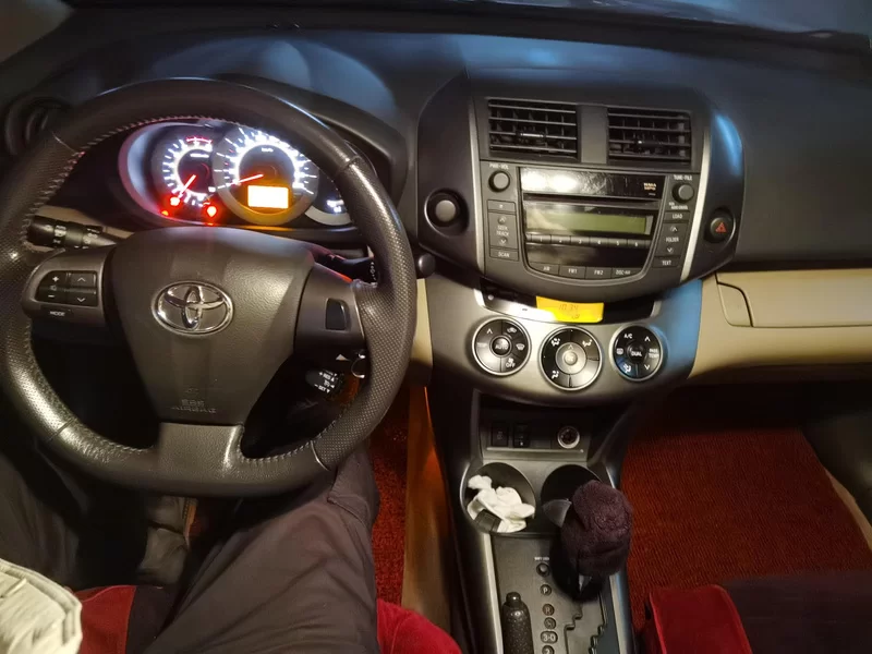 Toyota RAV4 2012 #9 Toyota RAV4 2012 car image #9