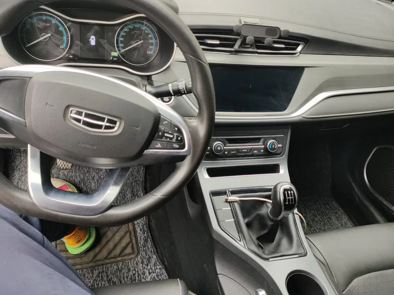 GEELY Emgrand 2021 car image #9
