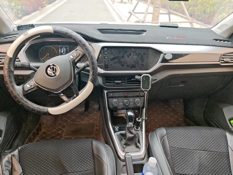 Volkswagen T-Cross 2021 #9 Volkswagen T-Cross 2021 car image #9
