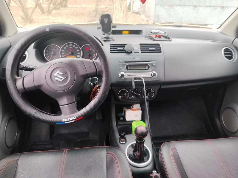 Suzuki Swift 2015 #9 Suzuki Swift 2015 car image #9