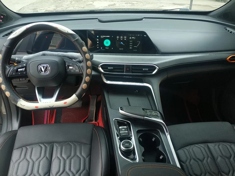 Changan UNI-T 2022 صورة سيارة #9