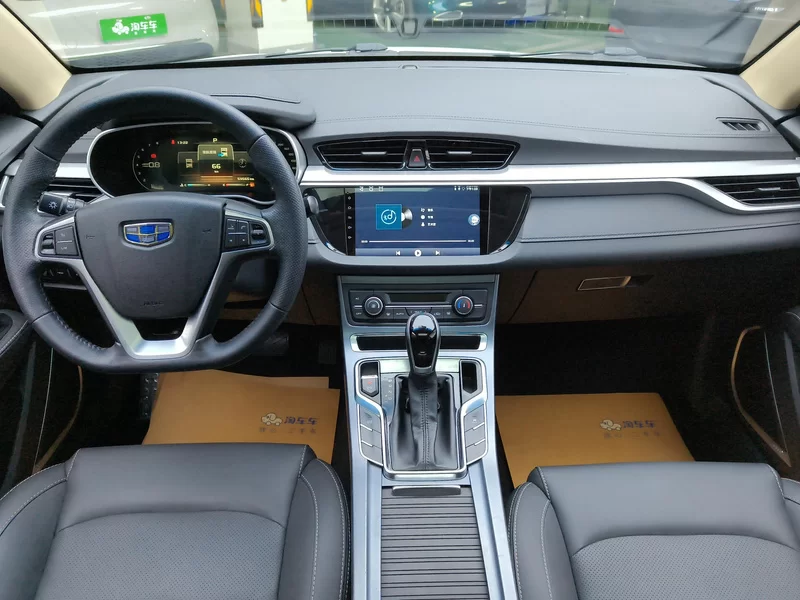 GEELY Emgrand 2019 car image #9