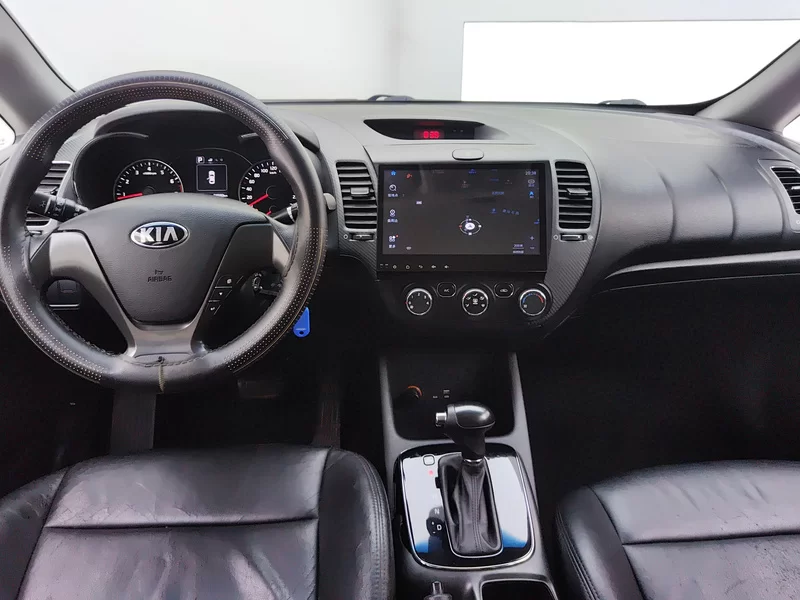 起亚 起亚K3 2017 汽车图片 #9