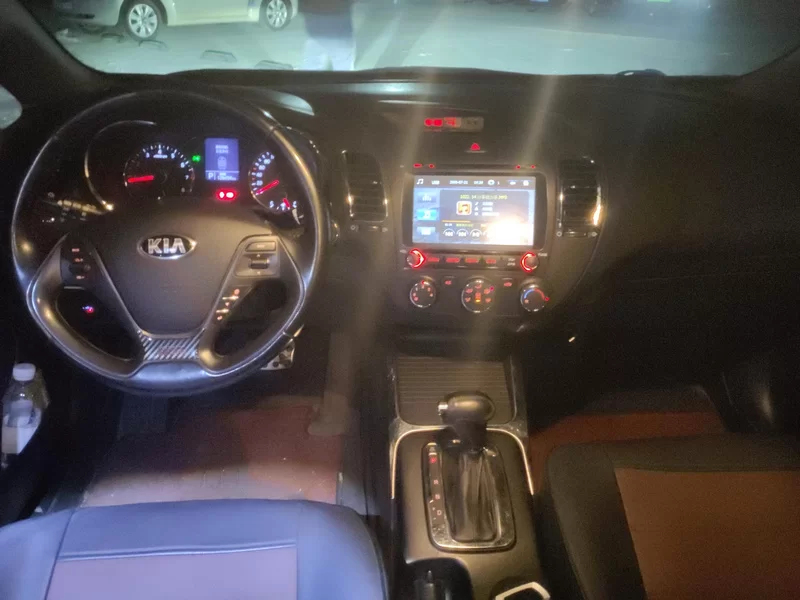 Kia K3 2013 car image #9