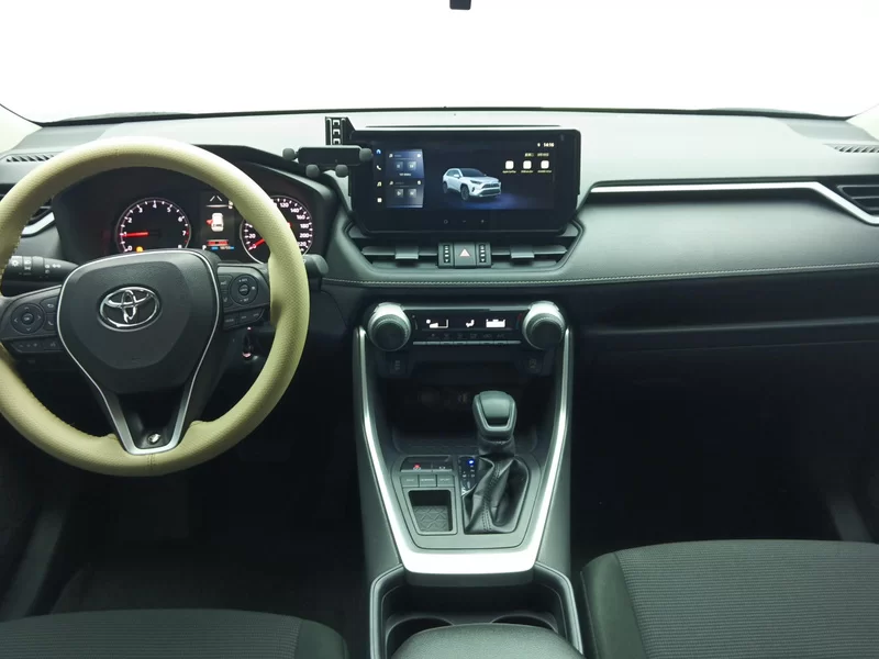 Toyota RAV4 2024 imagen de coche #9