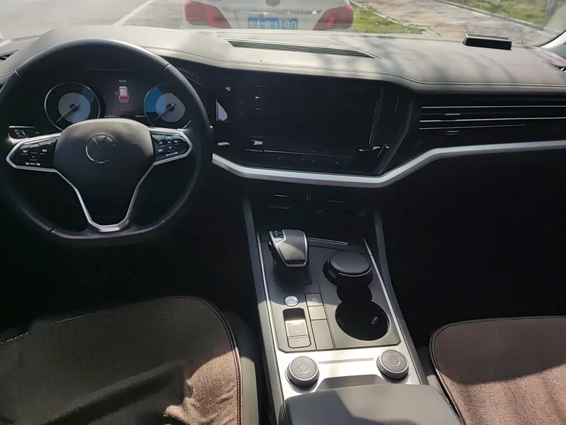 Volkswagen Touareg 2020 car image #9